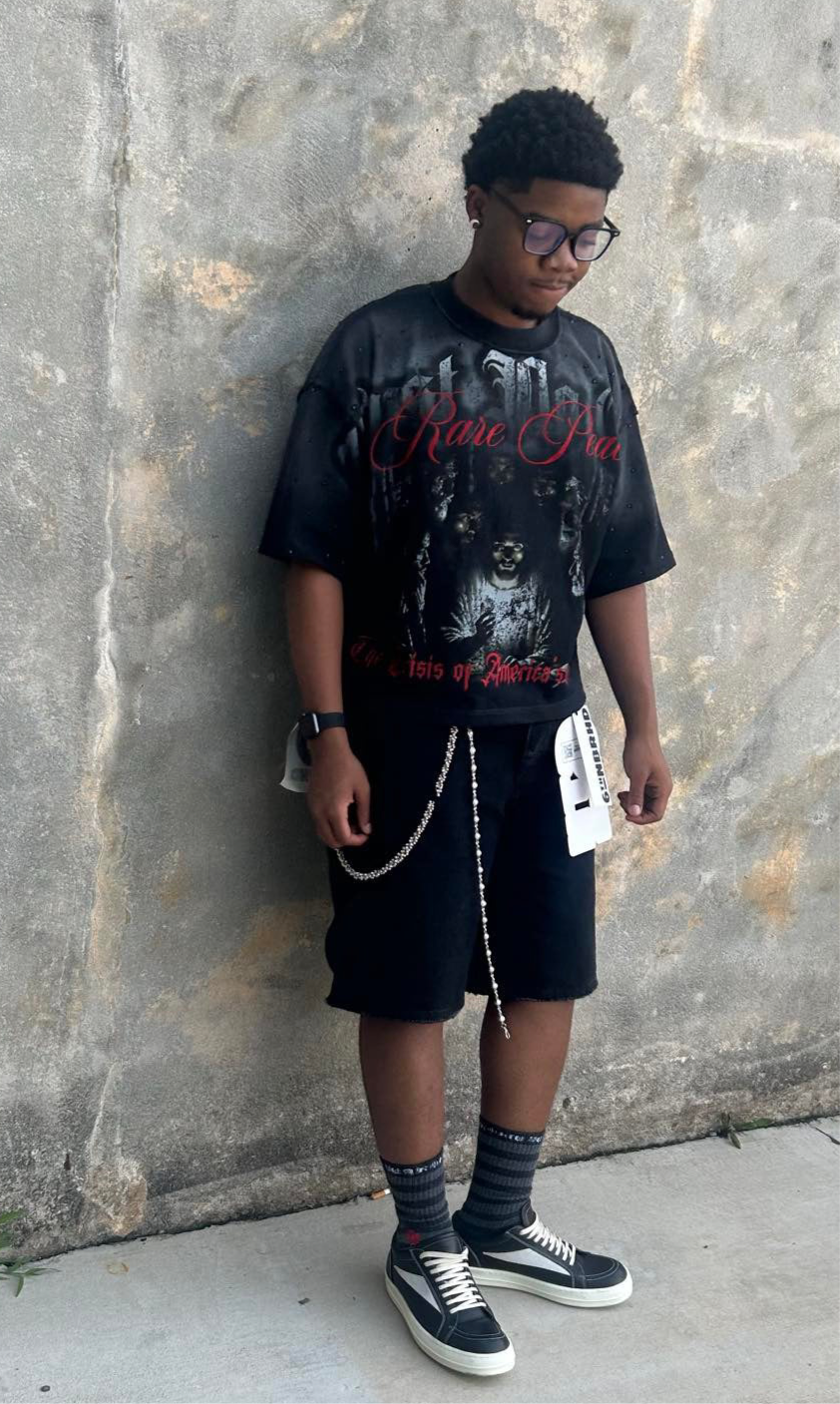 Men's Oversized Cropped Top Red and Black T-Shirt with Graphic Design and Text "Sorry for the Rest of the World"